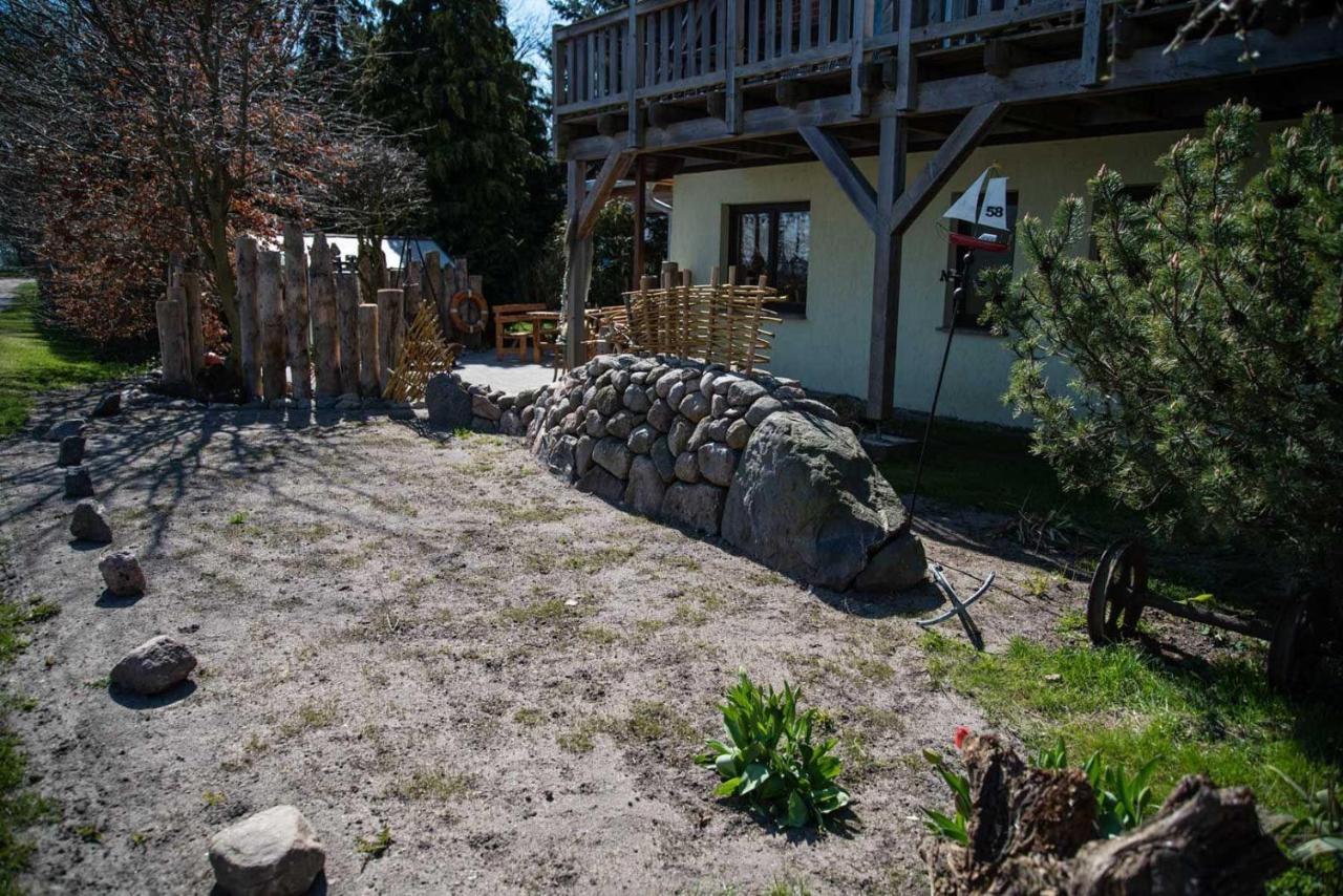 3-R-Ferienwohnung-Fuer-3-Personen-In-Schaprode-Auf-Ruegen-Zi4 Exterior foto